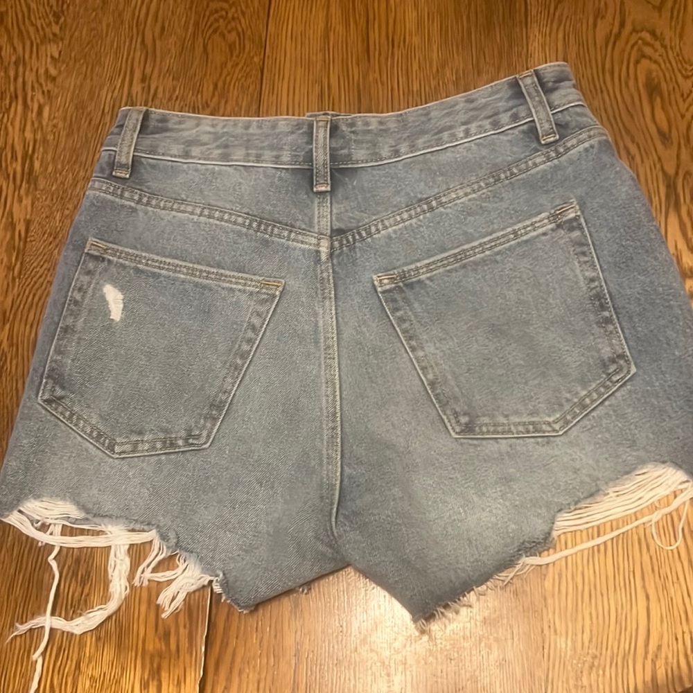 Lovers And Friends Women’s High Rise Cut Off Size 25  NWT - Picture 2 of 6